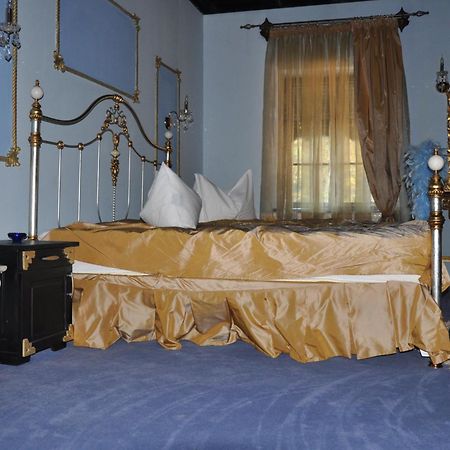 Casa Cu Farfurii Hotel Sinaia Kamer foto