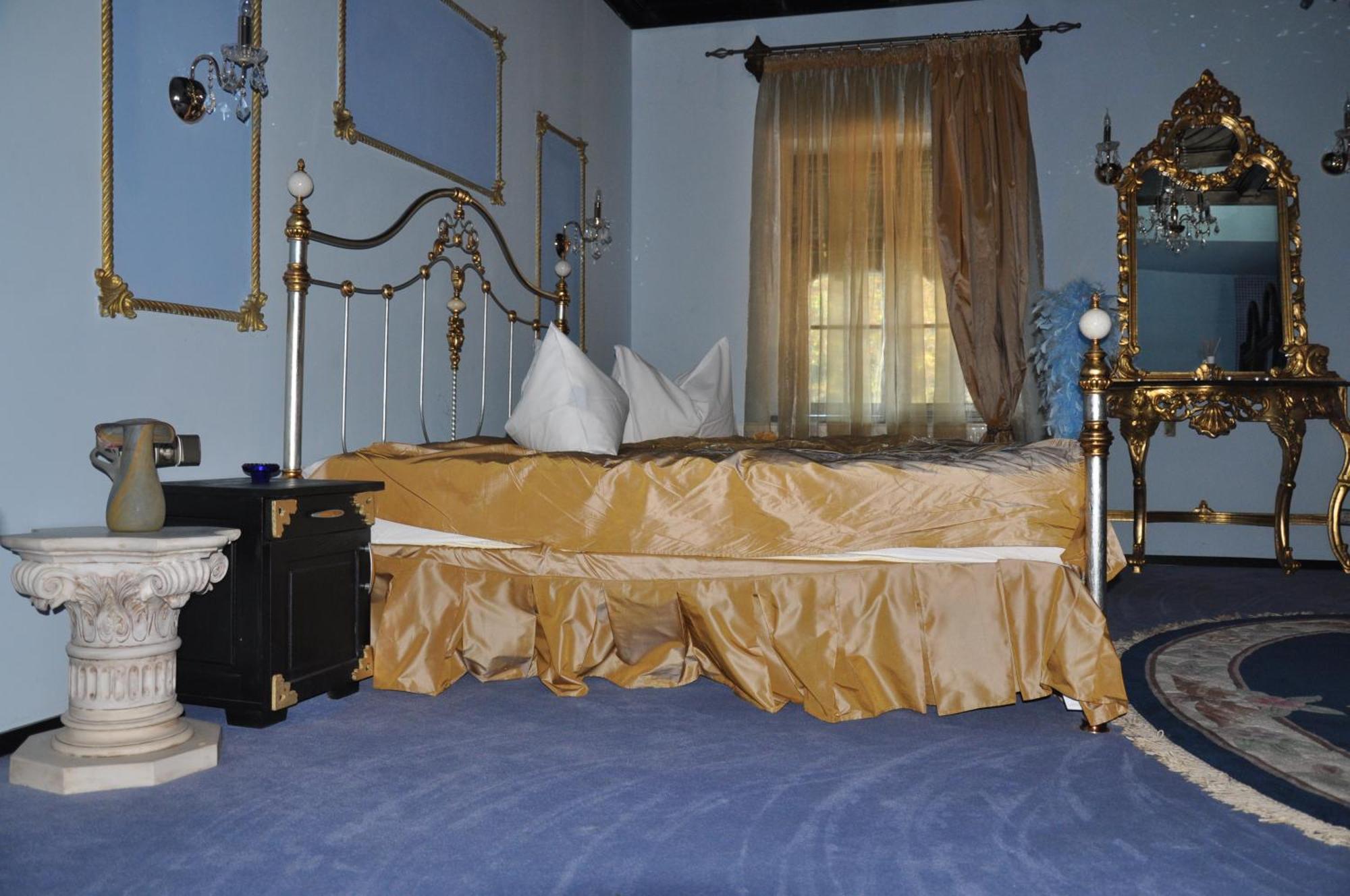 Casa Cu Farfurii Hotel Sinaia Kamer foto