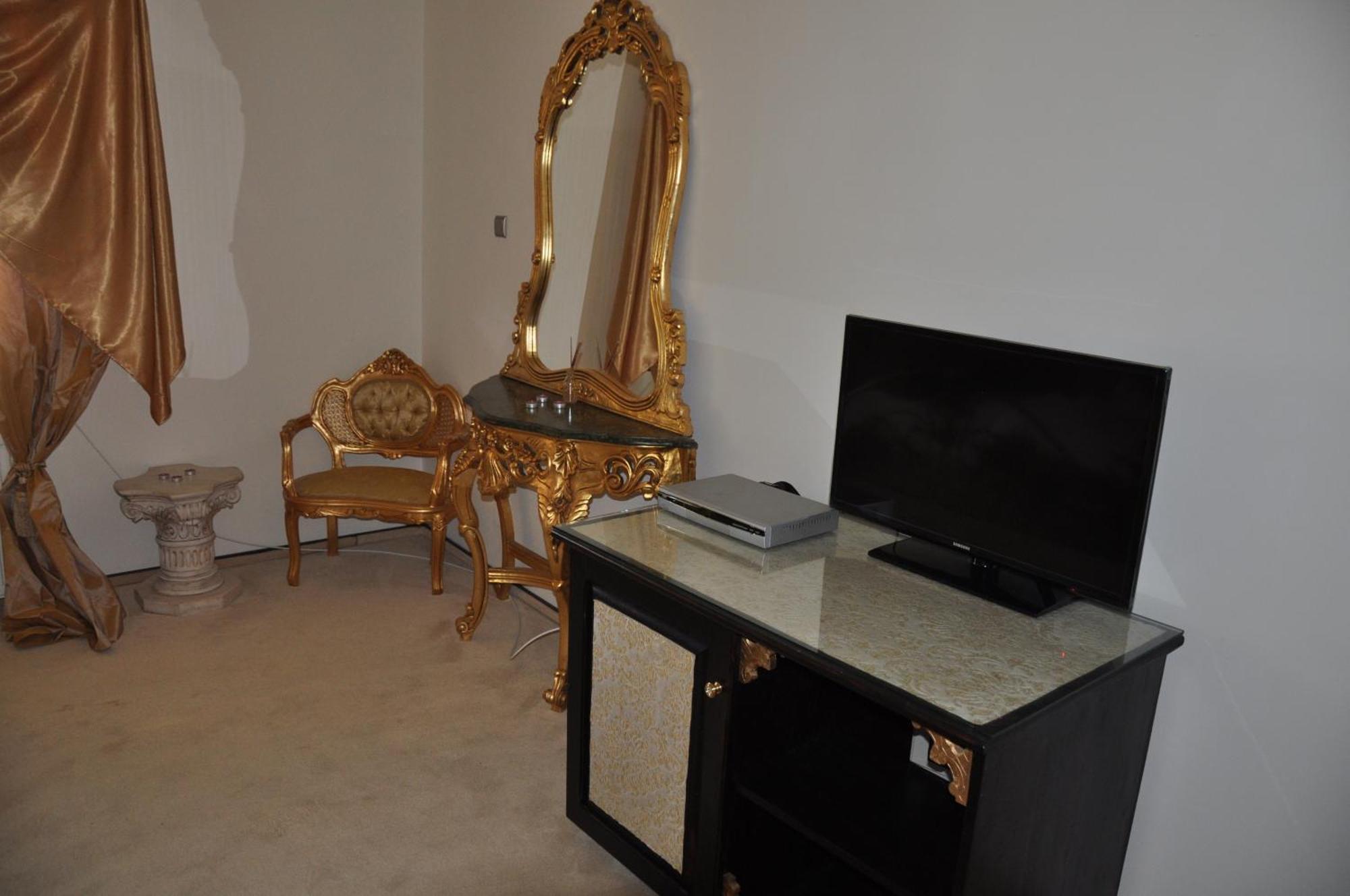 Casa Cu Farfurii Hotel Sinaia Kamer foto