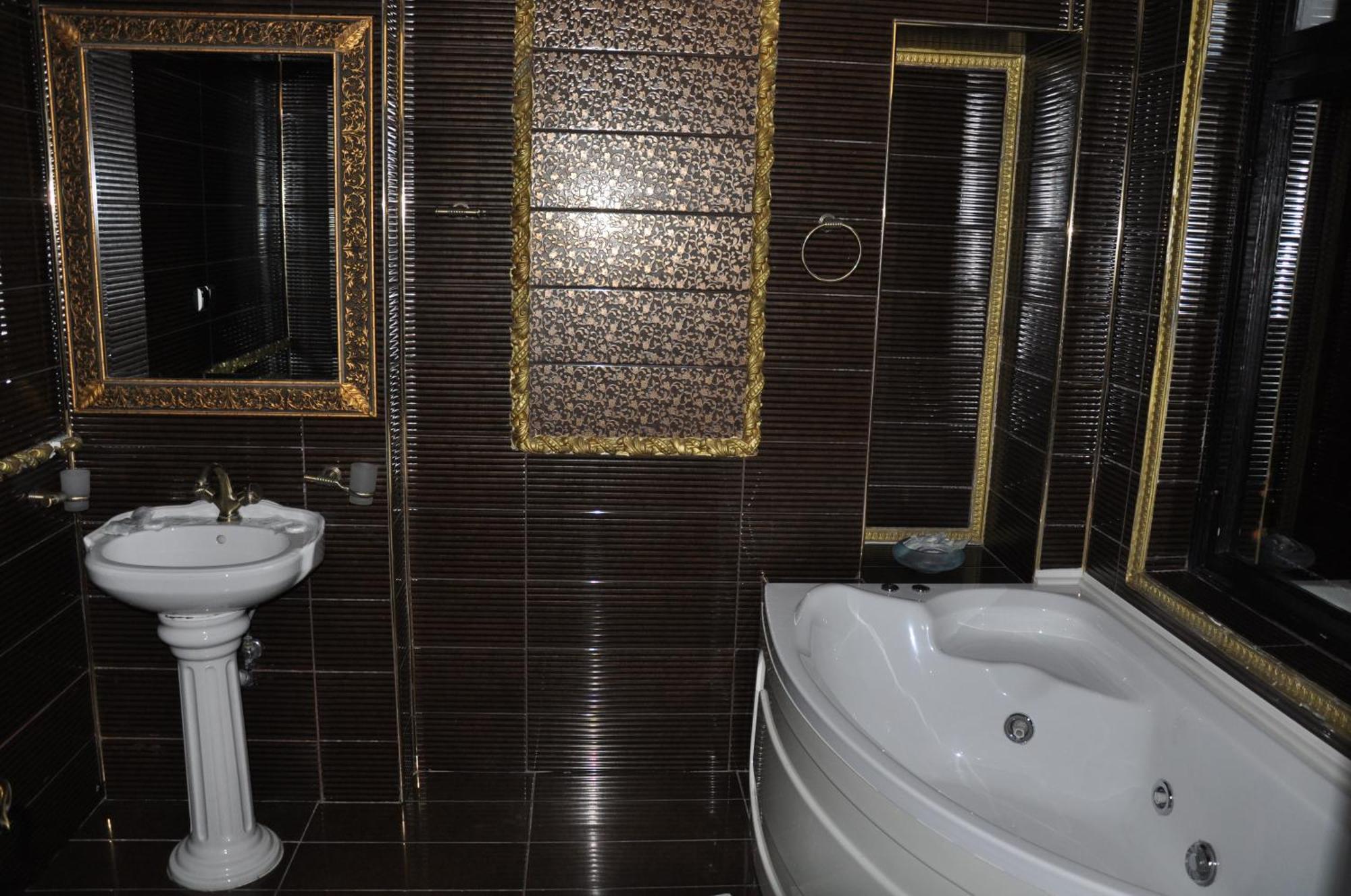Casa Cu Farfurii Hotel Sinaia Kamer foto